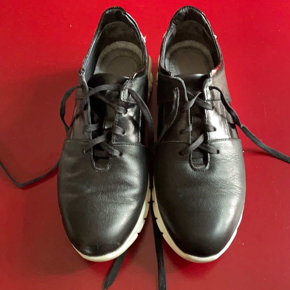 Naot Buzz Black/White Dressy Sneakers Size 7